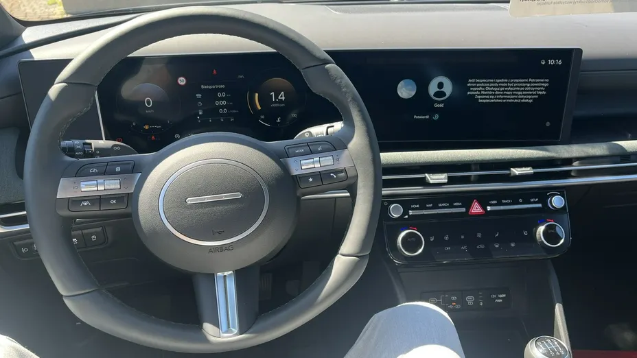 HYUNDAI Tucson -