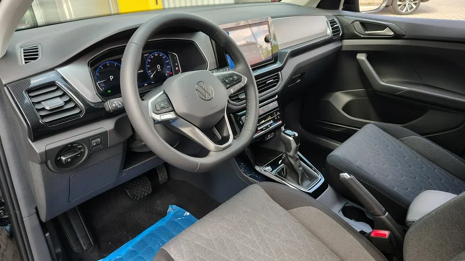 VOLKSWAGEN T-Cross -