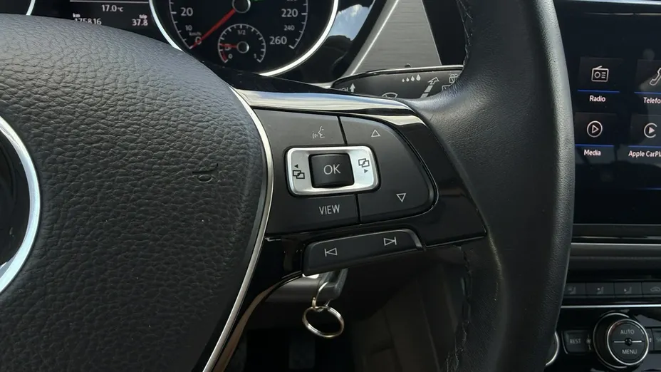 VOLKSWAGEN Touran -