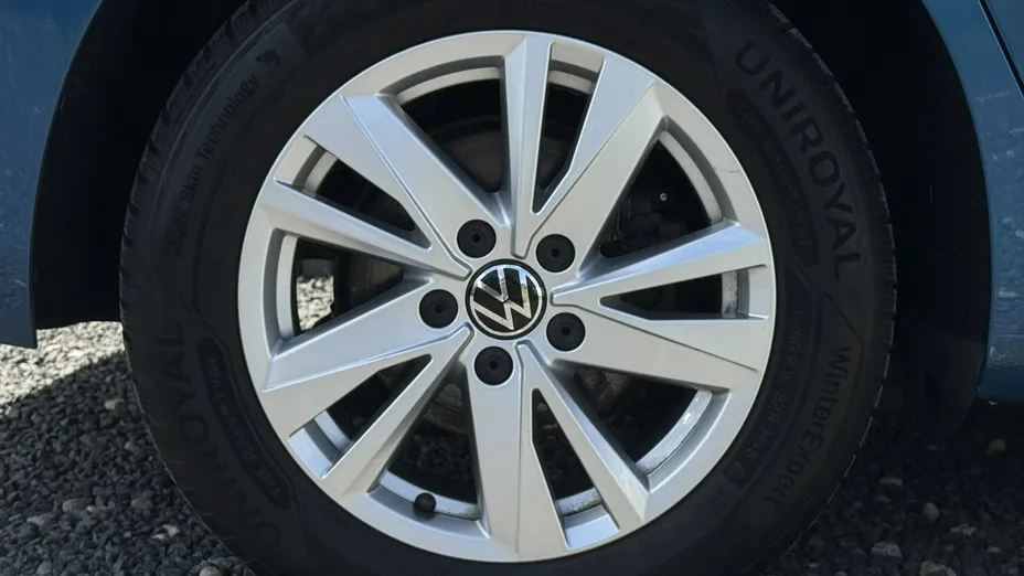 VOLKSWAGEN Touran -