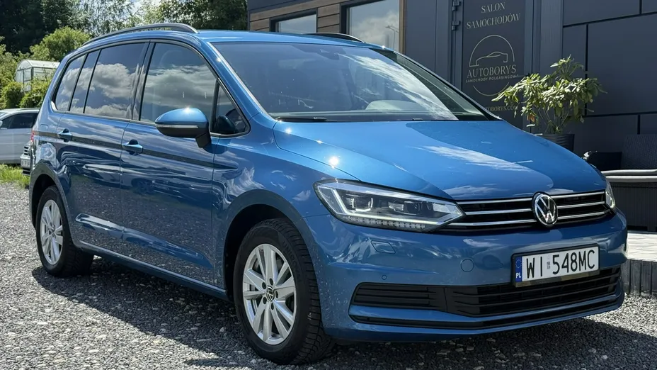 VOLKSWAGEN Touran -