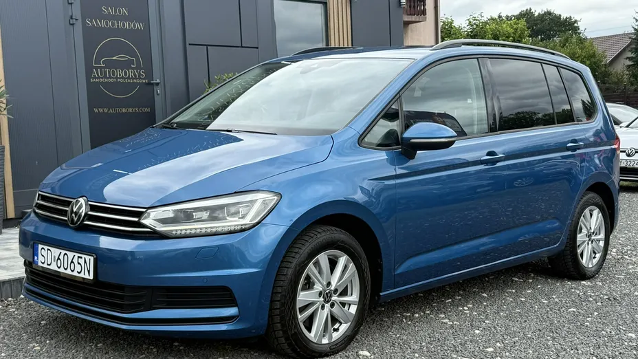 VOLKSWAGEN Touran -
