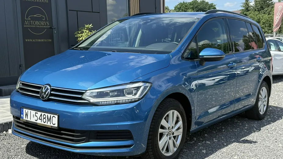 VOLKSWAGEN Touran -