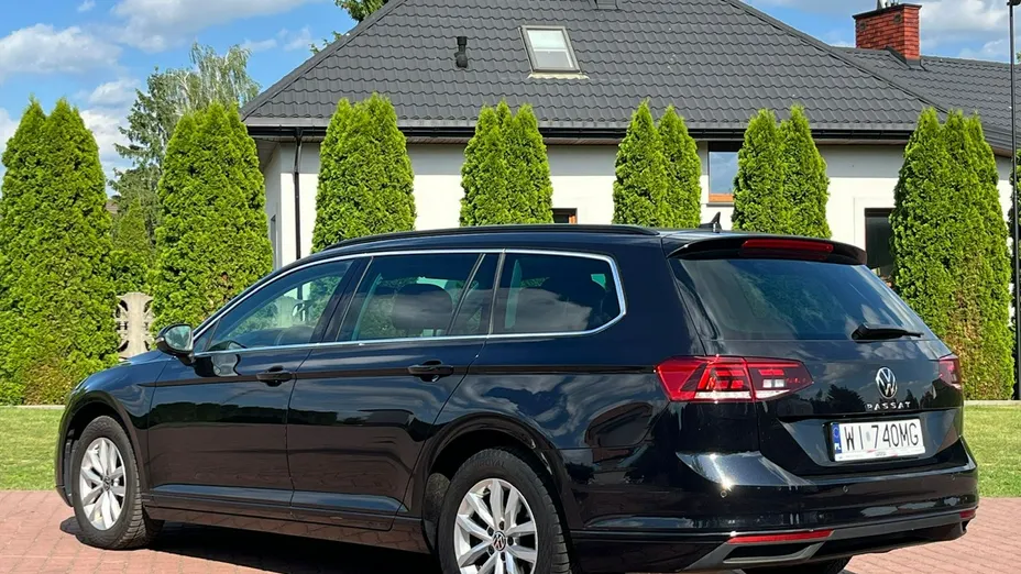 VOLKSWAGEN Passat -