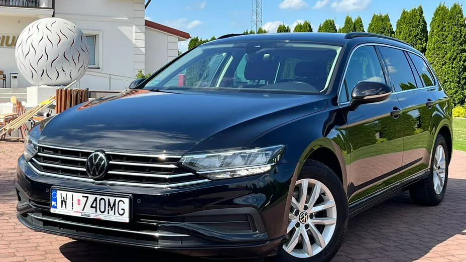 VOLKSWAGEN Passat -