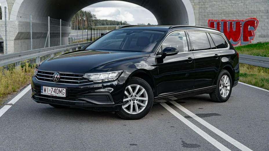 VOLKSWAGEN Passat -