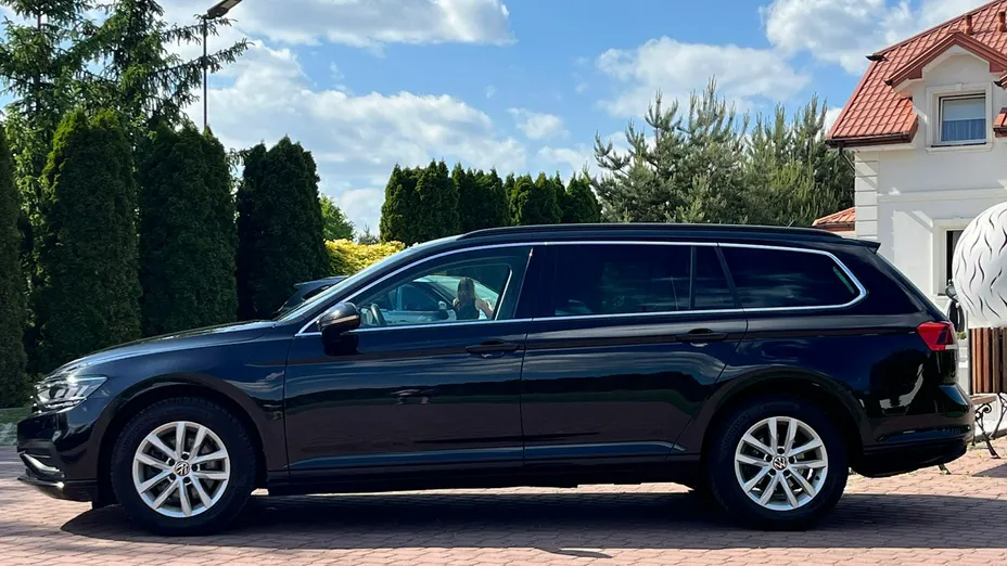 VOLKSWAGEN Passat -