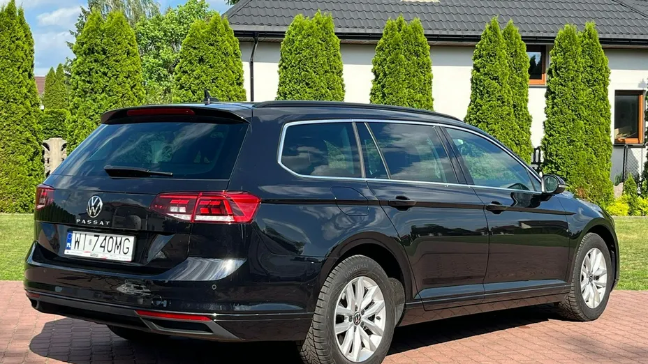 VOLKSWAGEN Passat -