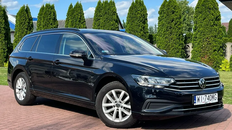 VOLKSWAGEN Passat -