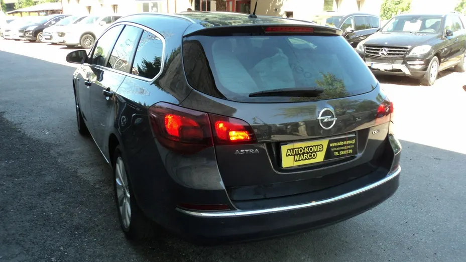 OPEL Astra -