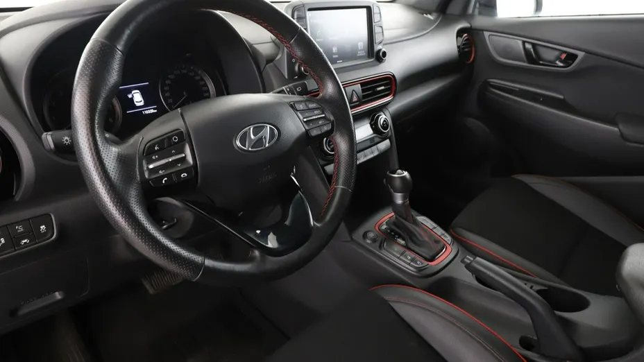 HYUNDAI Kona -
