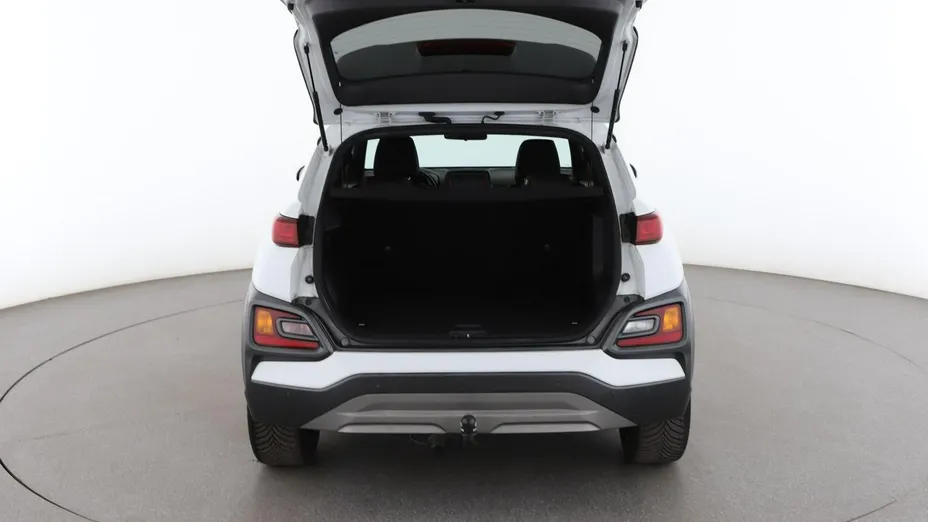 HYUNDAI Kona -