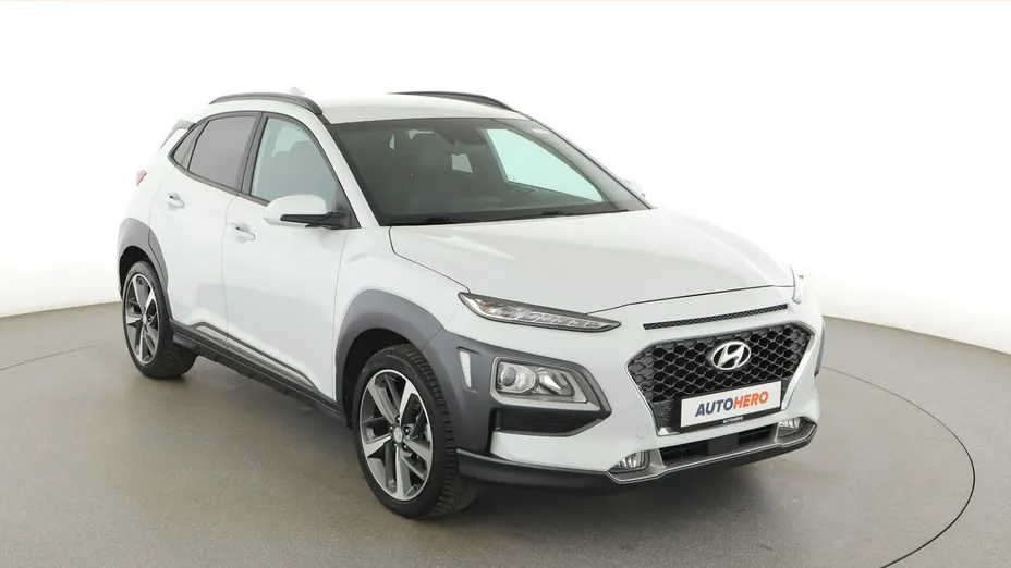 HYUNDAI Kona -