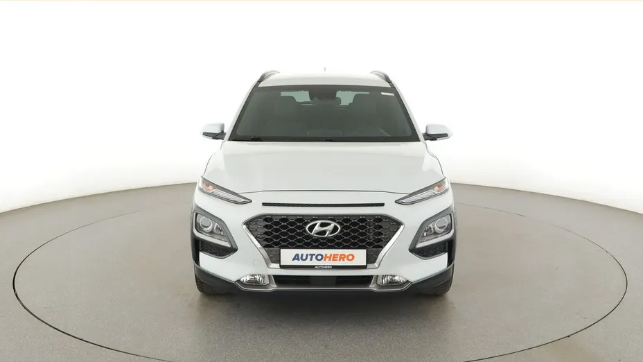 HYUNDAI Kona -