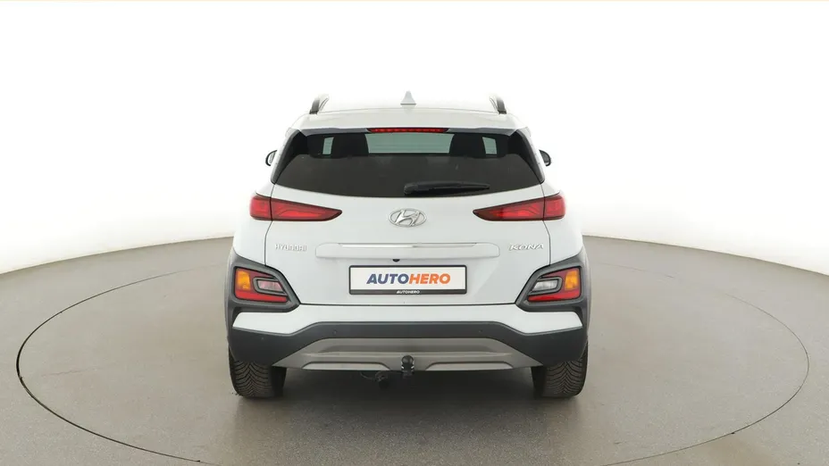 HYUNDAI Kona -