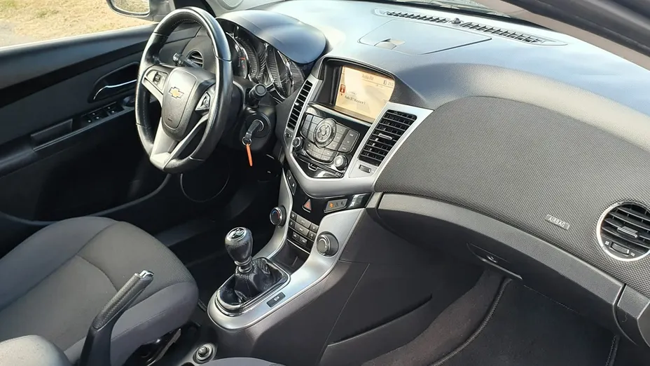 CHEVROLET Cruze -