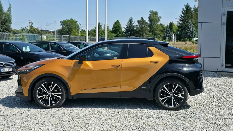 TOYOTA C-HR -