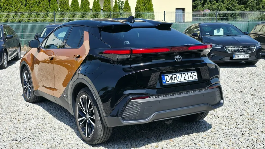 TOYOTA C-HR -