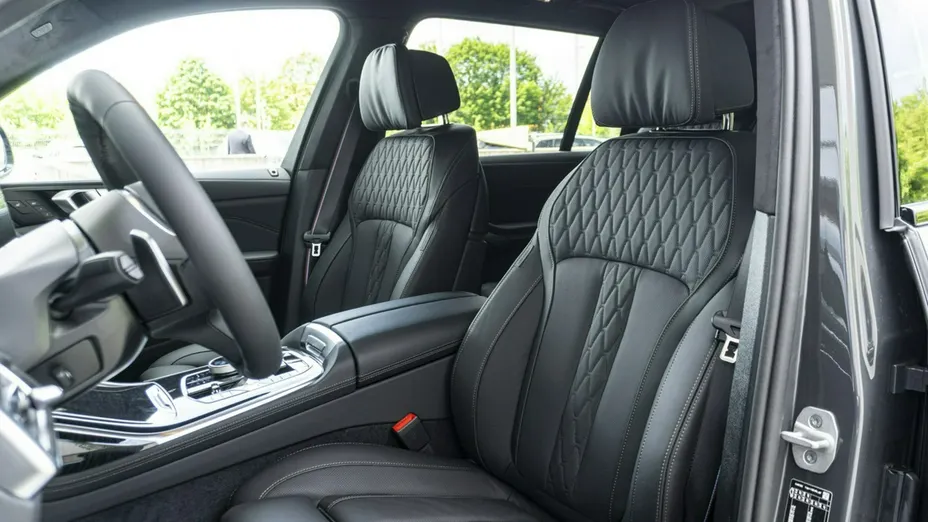 BMW X7 -