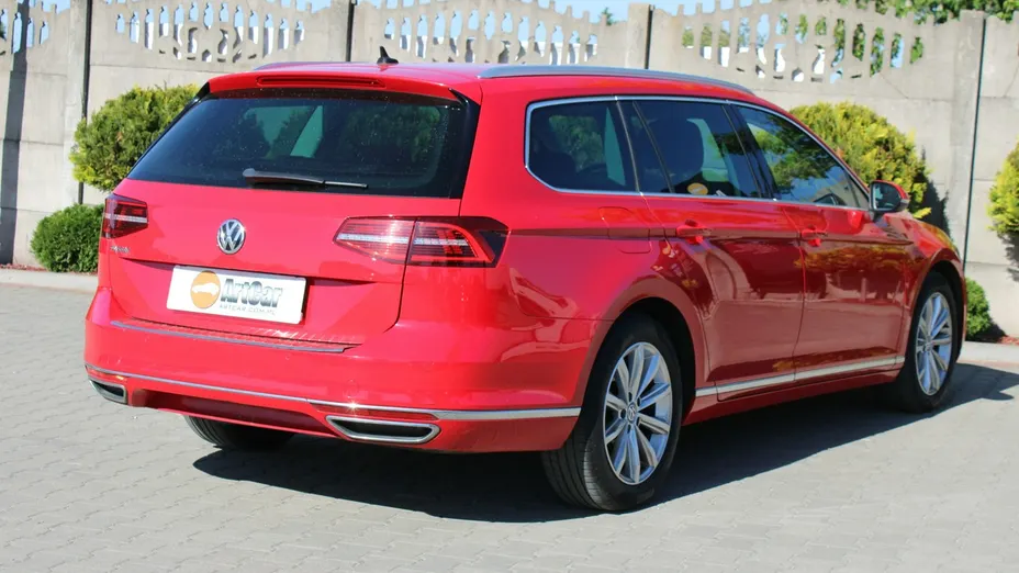 VOLKSWAGEN Passat -