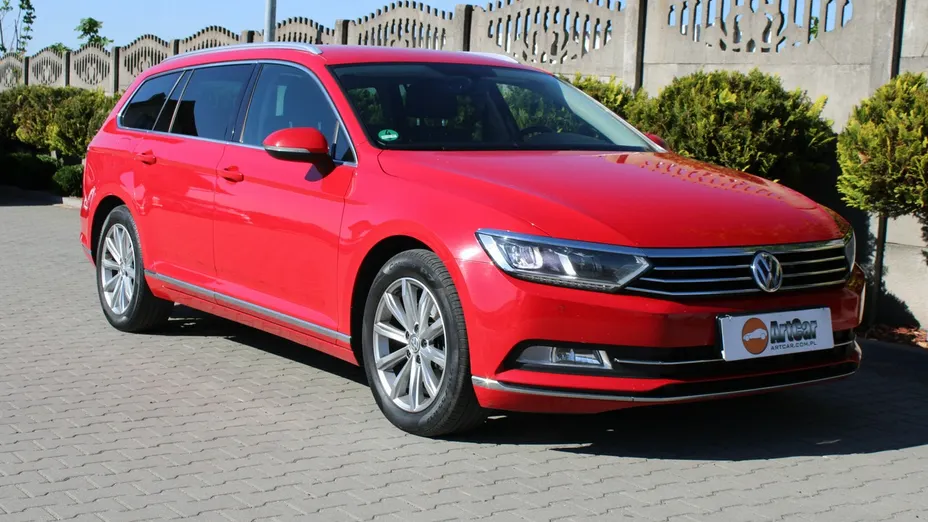 VOLKSWAGEN Passat -