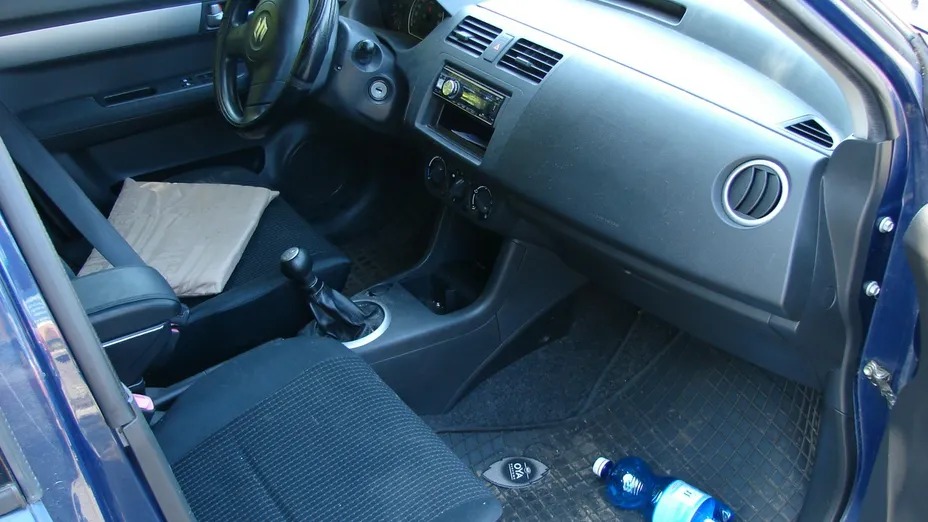 SUZUKI Swift -