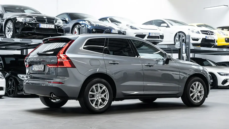 VOLVO XC60 -