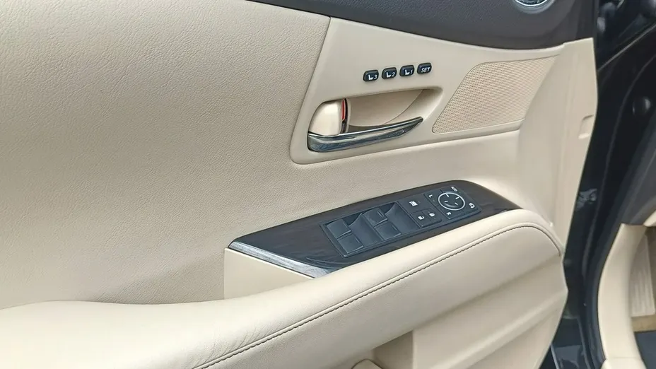 LEXUS RX -