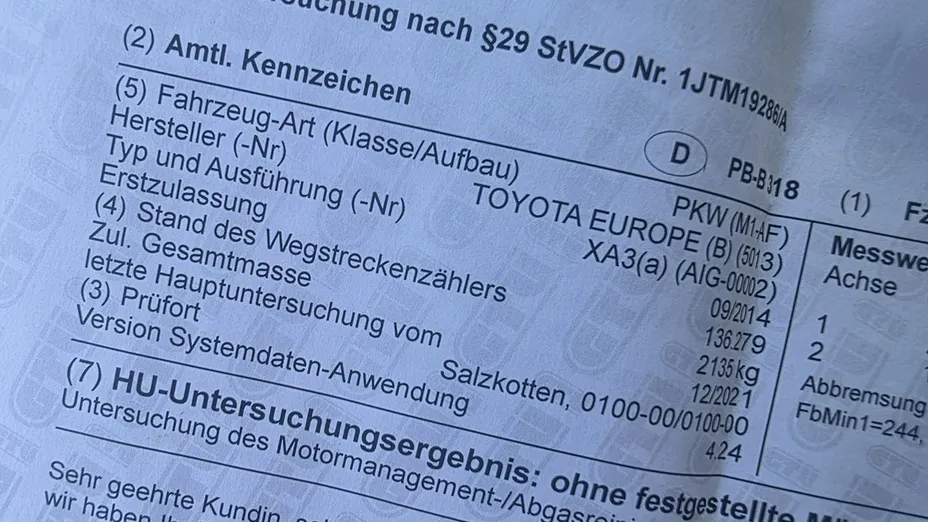 TOYOTA RAV4 -