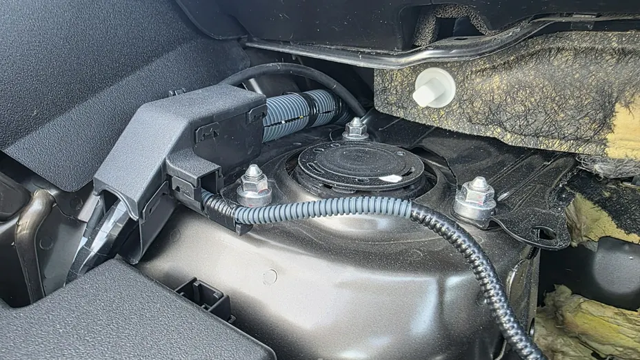 TOYOTA RAV4 -