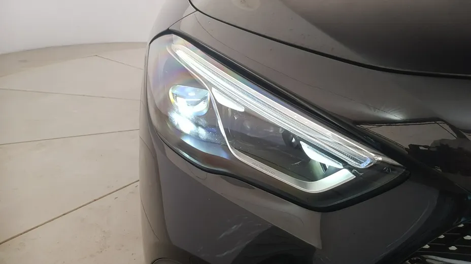 MERCEDES-BENZ GLA -