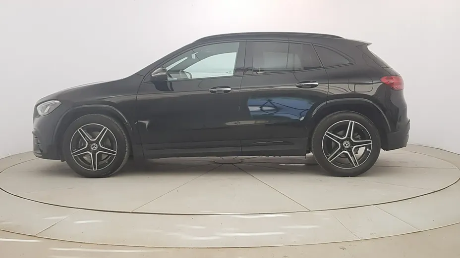 MERCEDES-BENZ GLA -