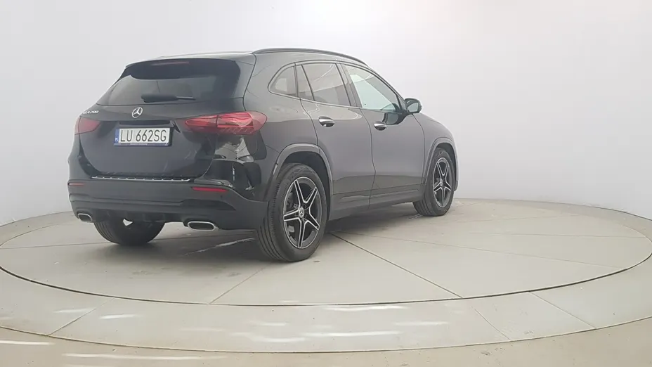 MERCEDES-BENZ GLA -