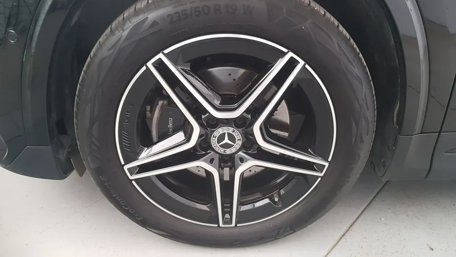 MERCEDES-BENZ GLA -