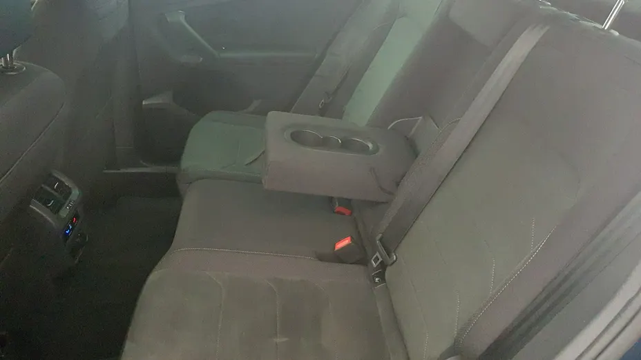 VOLKSWAGEN Tiguan -