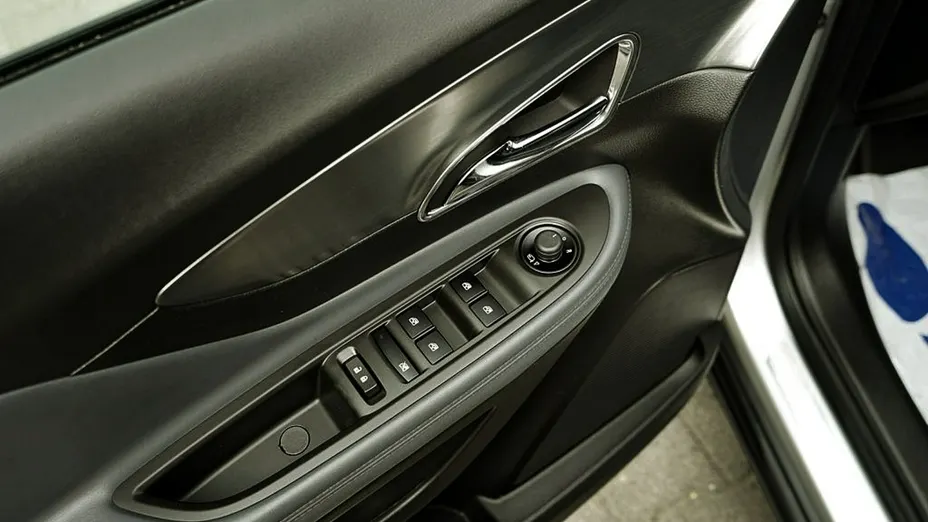 OPEL Mokka -