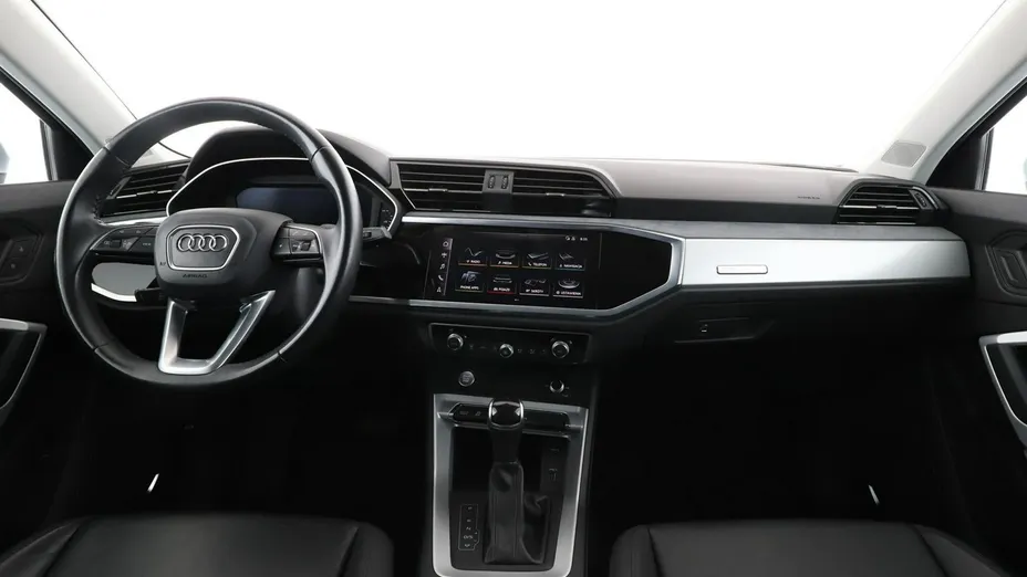 AUDI Q3 -