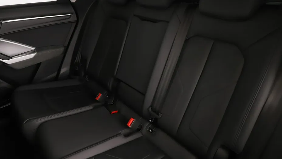 AUDI Q3 -