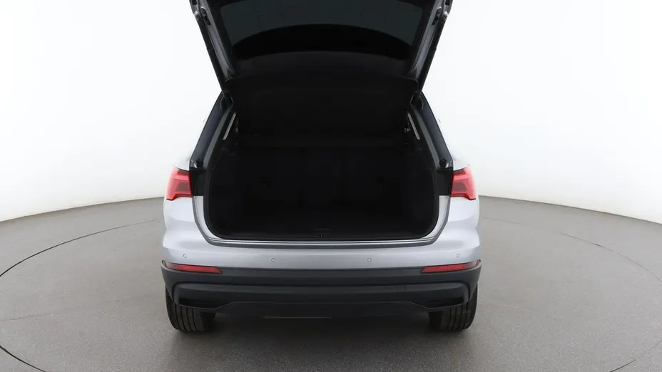 AUDI Q3 -