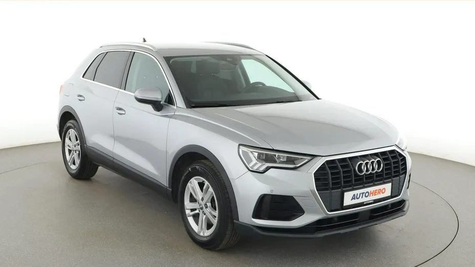 AUDI Q3 -
