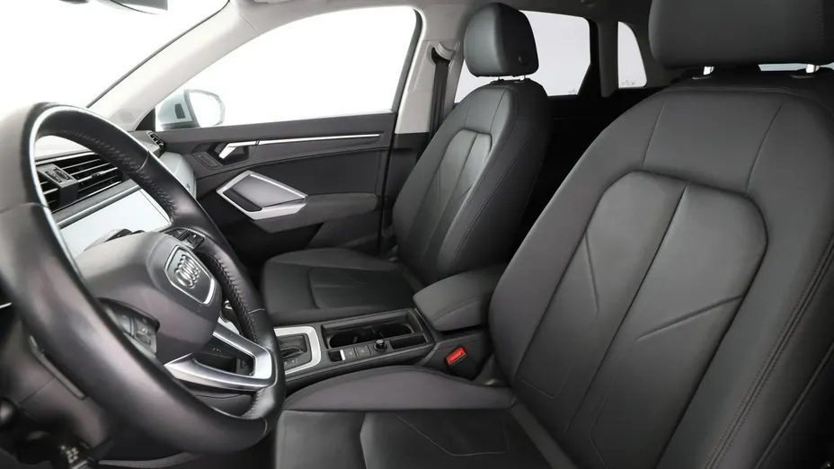 AUDI Q3 -