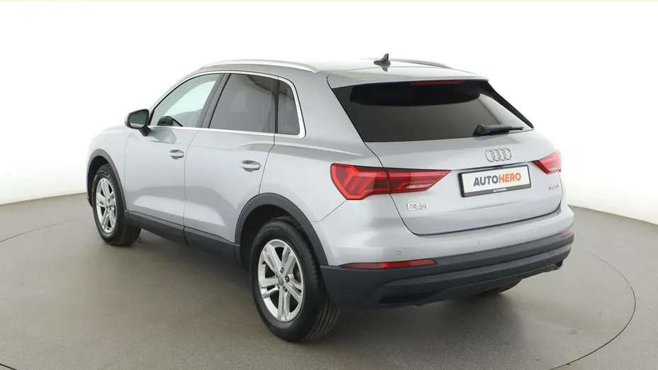 AUDI Q3 -