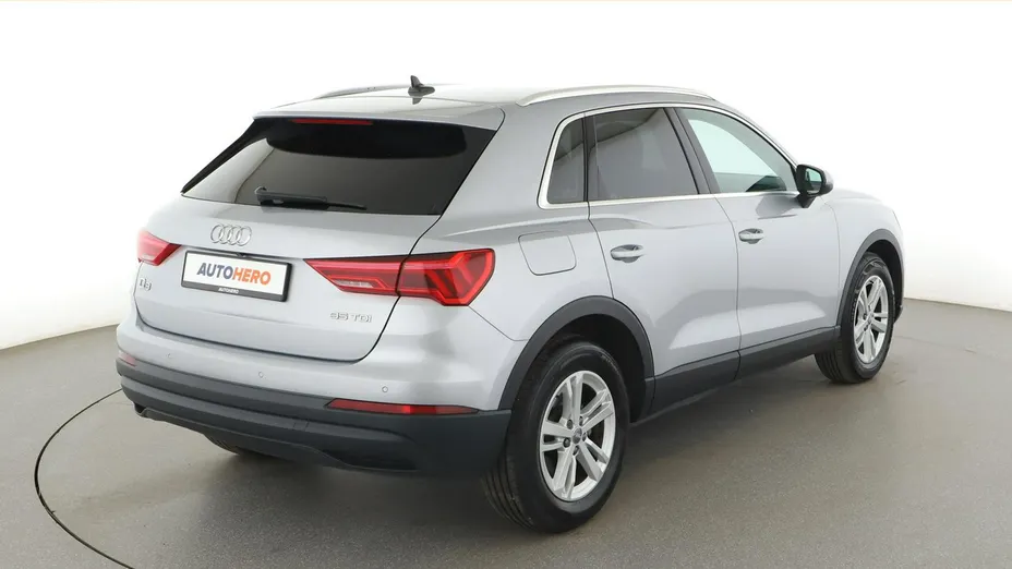 AUDI Q3 -