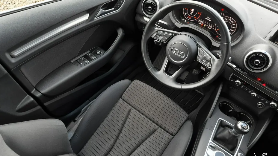 AUDI A3 Sportback -