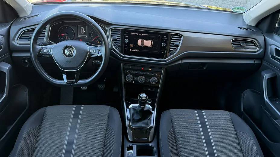VOLKSWAGEN T-ROC -