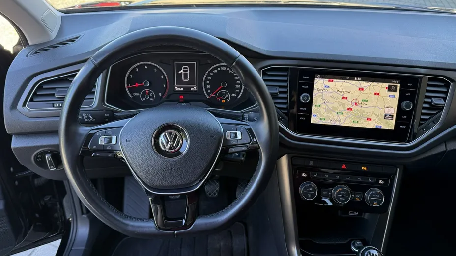 VOLKSWAGEN T-ROC -