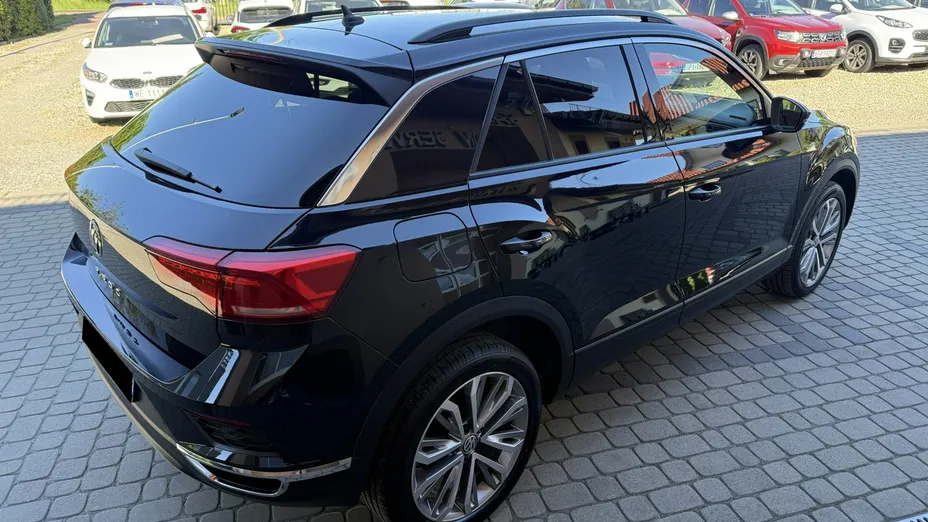 VOLKSWAGEN T-ROC -