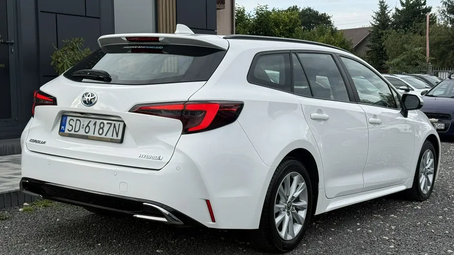 TOYOTA Corolla -