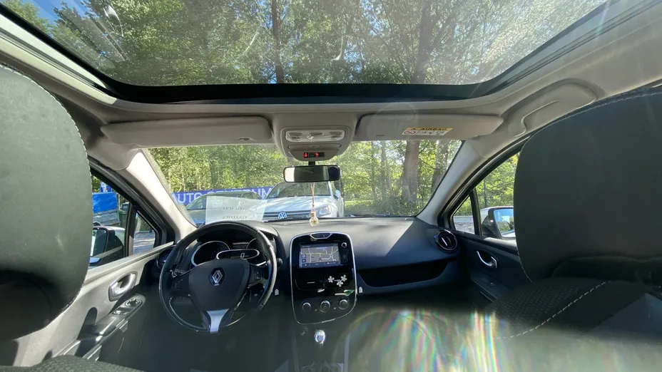 RENAULT Clio -