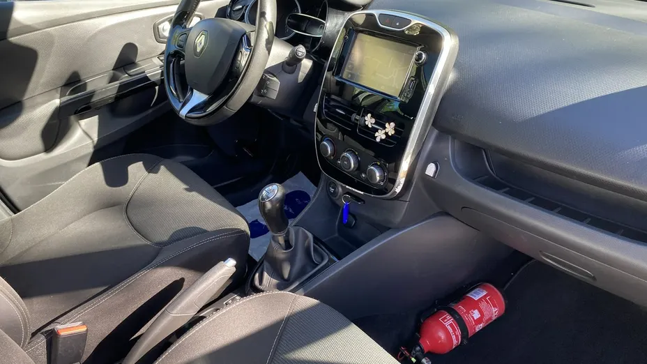 RENAULT Clio -